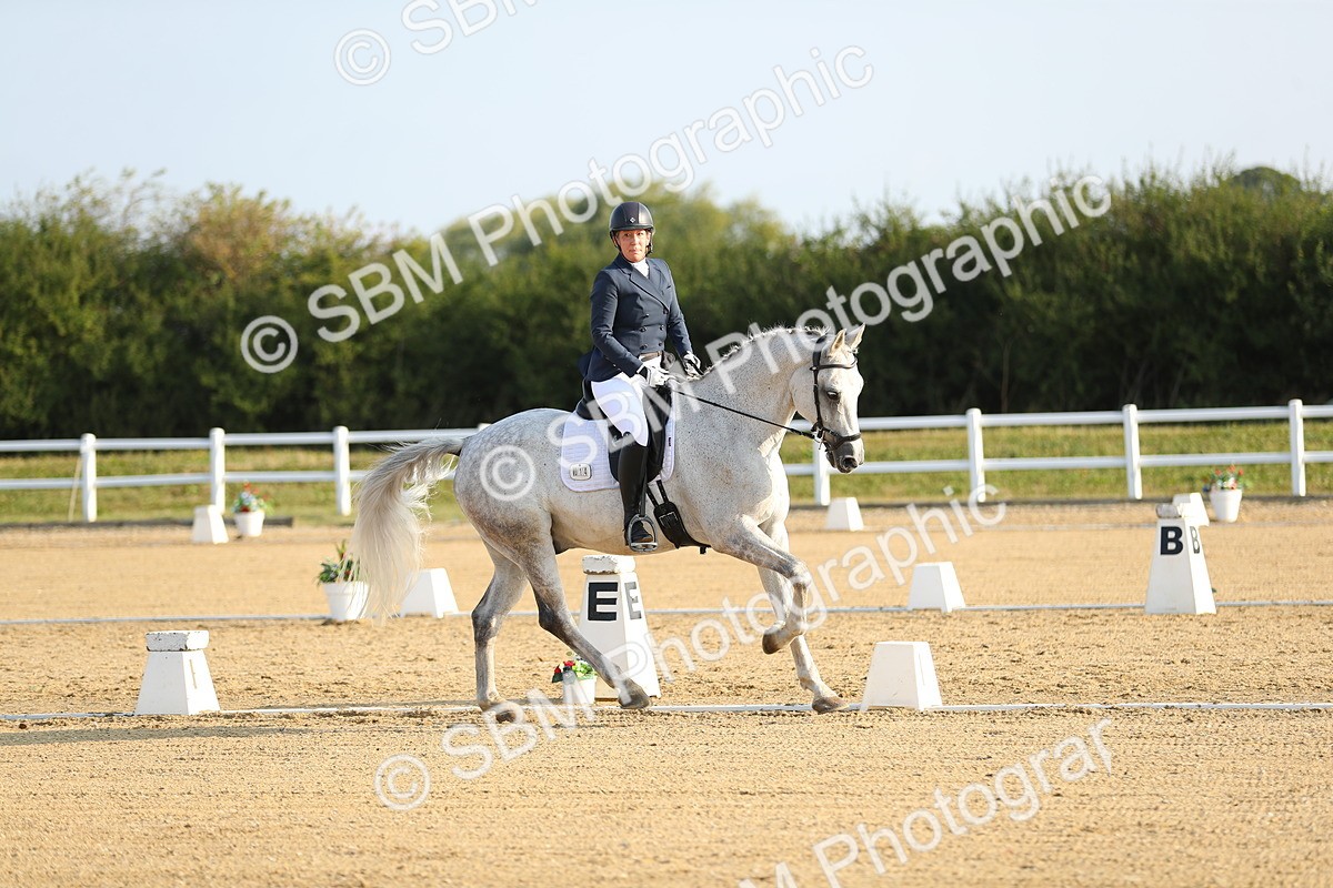 SBM_014945 - Class 13 - Novice 23 - 8,30-9.33