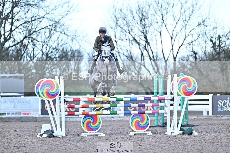 251203-130637-00626 - Cls 4 Newcomers and 1.10m Open