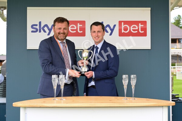 yr11062022r4-44 - Race 4 3.05pm Sky Bet Grand Cup