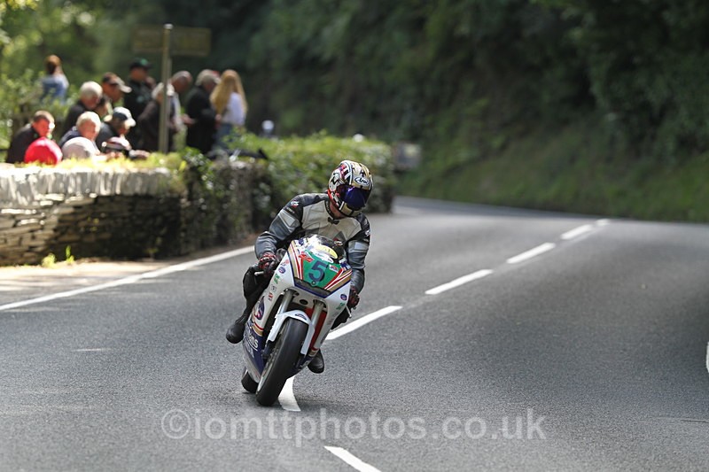 FOM_1077 - Classic TT Lap of honour