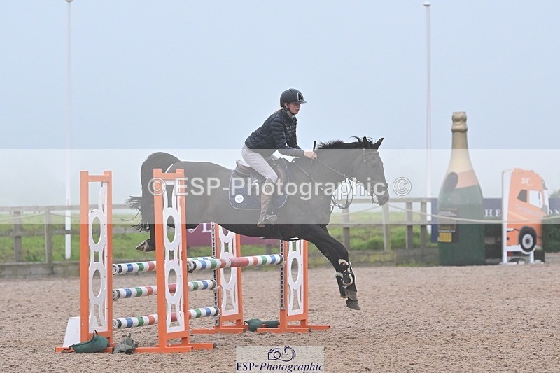 240813-192148-00899 - Classes 7 A&B 90cm