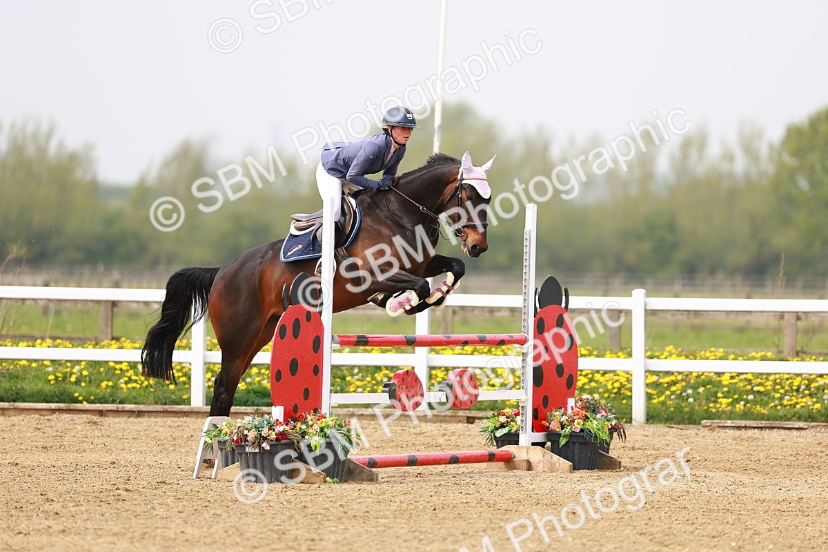  - Class 17 - Senior 1.05m