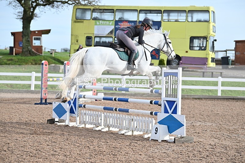 231208A-124131-00792 - Cls 5 Newcomers & 1.10m Open