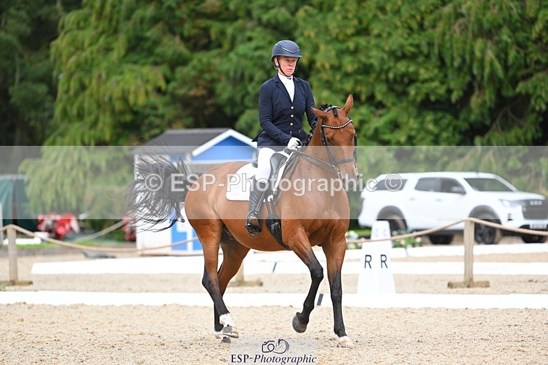 230813-172616-08660 - Cls 14 Medium Silver 16.45 to End