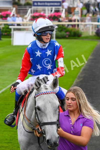 100923-Pony Race 2-0229 - Pony Race 2 12.45 The Dragon (TV and Film) Studios Pony Race 148cm & Under