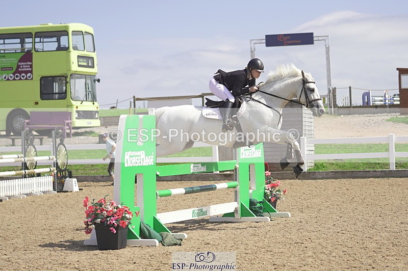 230810A-131110-02341 - Cls 4 1.05m Amateur Quali