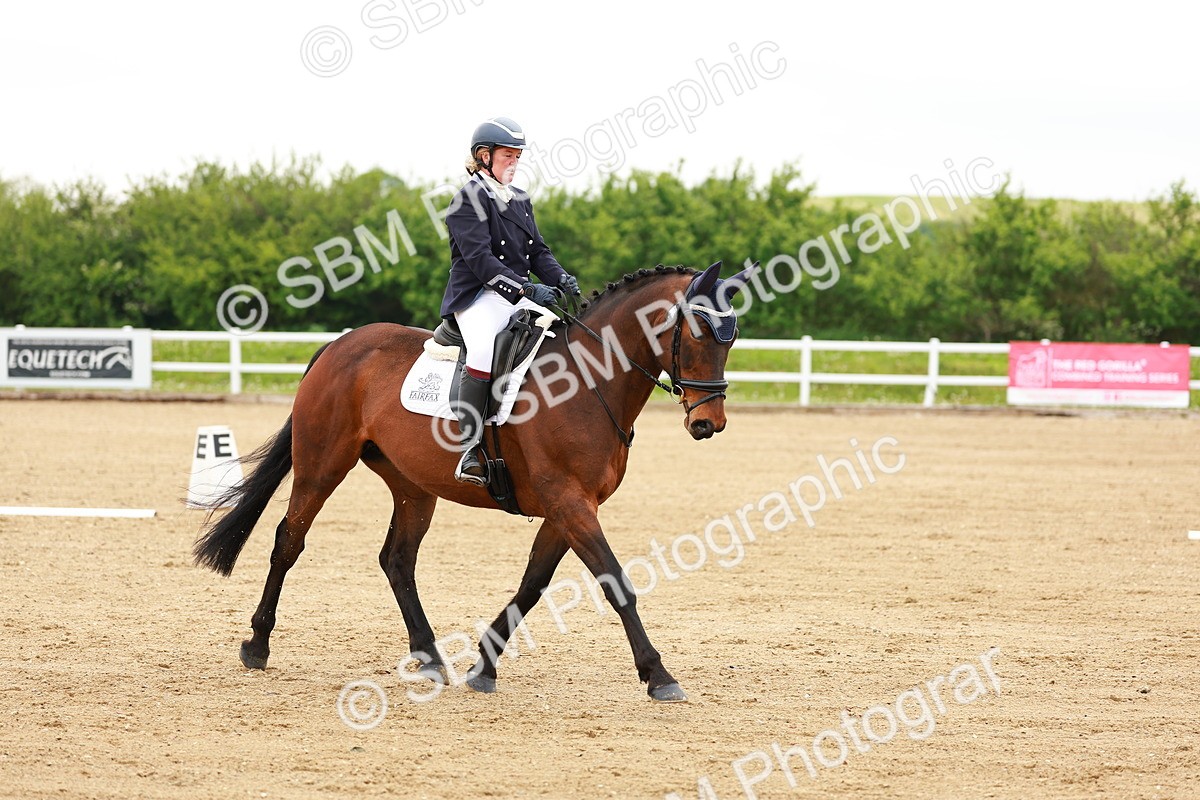 SBM_005034 - Class 16 - Novice 6