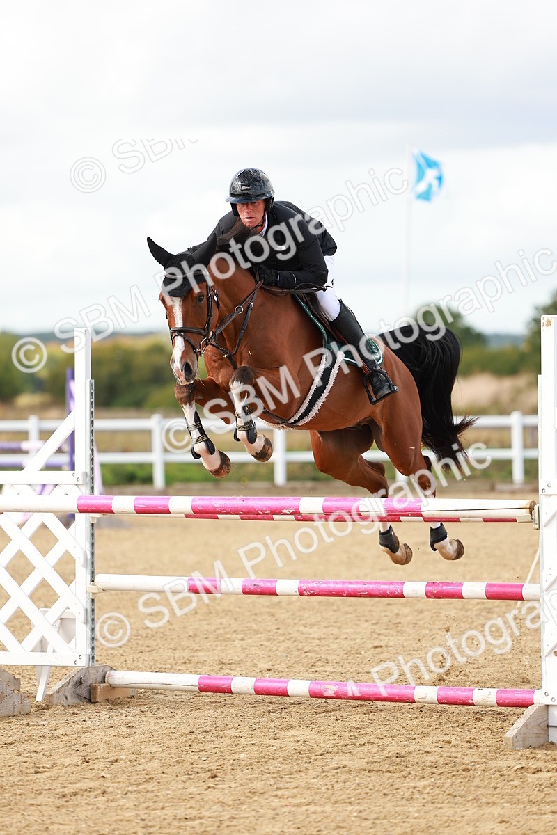 SBM_001242 - Class 4 - Senior Newcomers - 1.10m