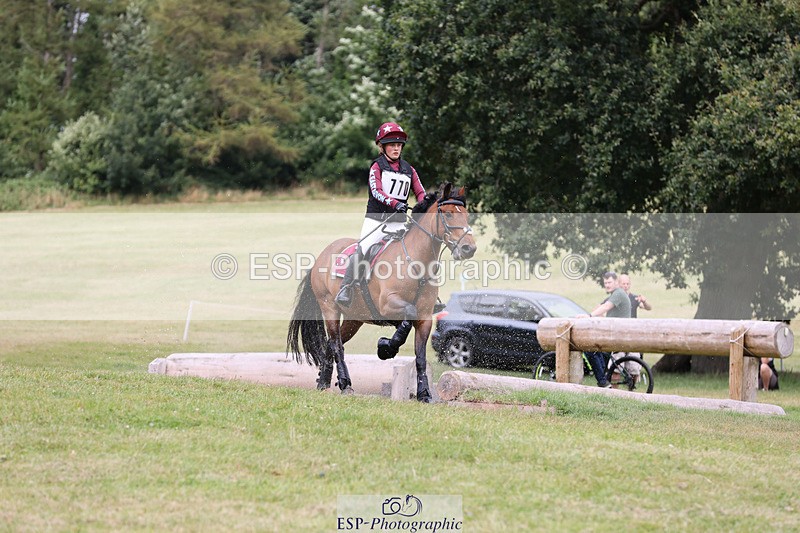 240825X-161017-36423 - 80cm XC 15.30 to 16.30