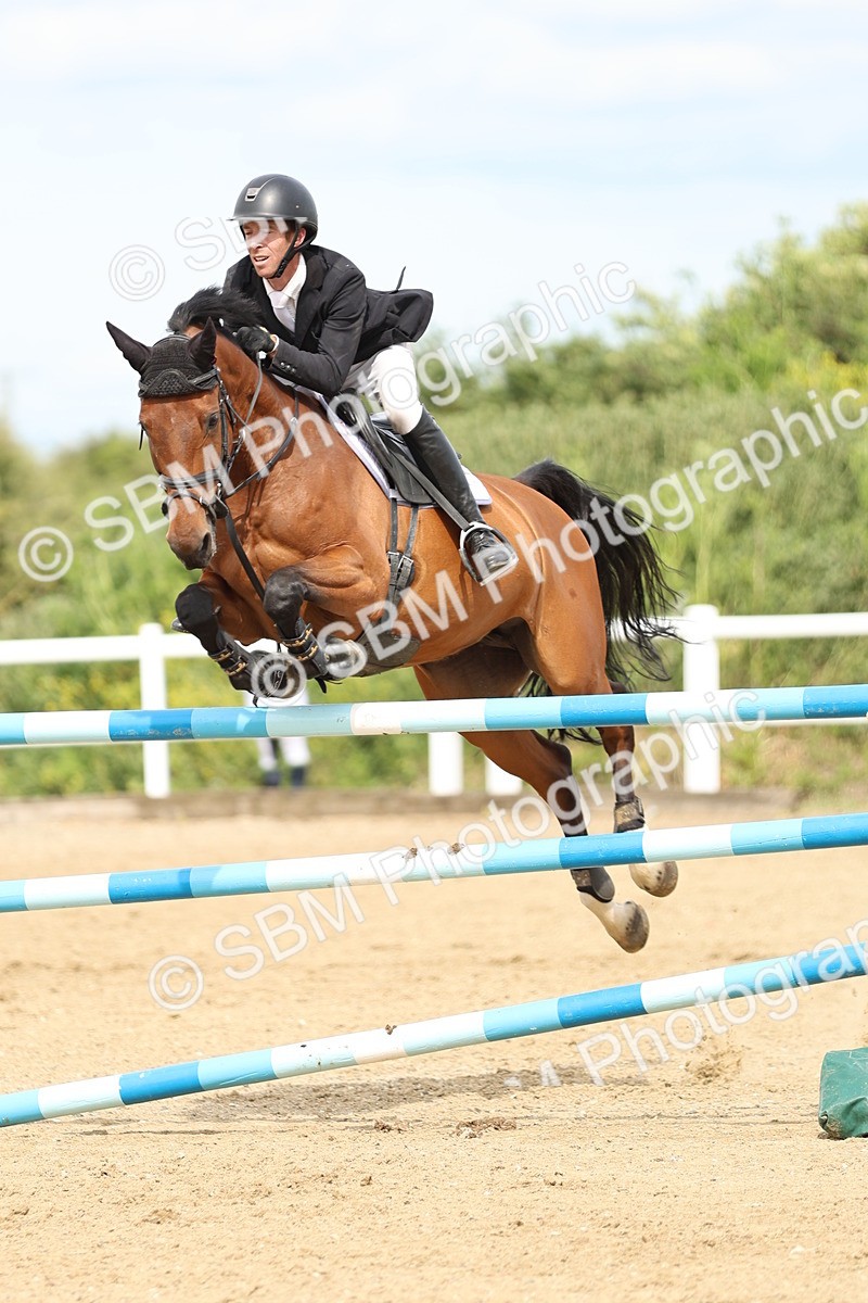 SBM_001414 - Class 5 - Senior Foxhunter - 1.20m