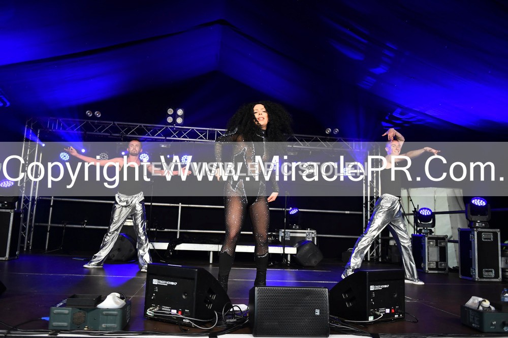 SH4_6138 - The Cher Experience
