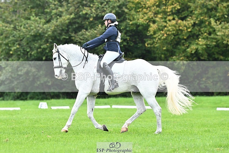 241024-120038-02587 - 321-Hannah.Underhill-DONBEG.GREY