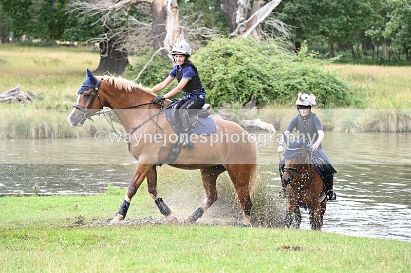 WJ7_2596 - Time at Water 11:37 to 12:13