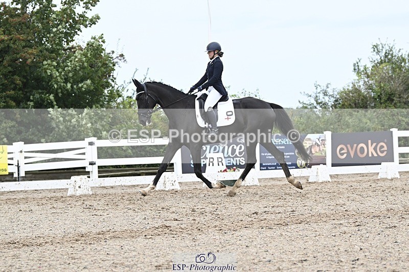 250907-124341-08112 - 034-Jasmine.SmithNigrasine.Rain