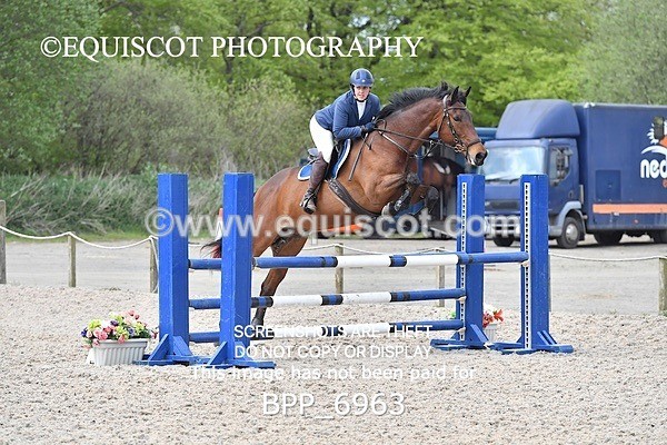 BPP_6963 - CLASS 4 FRI Senior BritiNovice/ 90cm Open