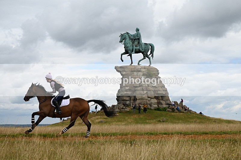 DSC_7213 - Time at Statue 12:45 to 13:15