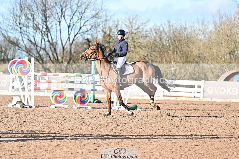 251203-134300-00699 - Cls 5 Foxhunter and 1.20m Open