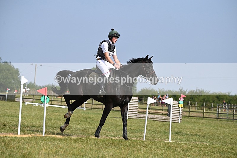 WJ6_2332 - 60cm XC Time 14:21 to 14:47