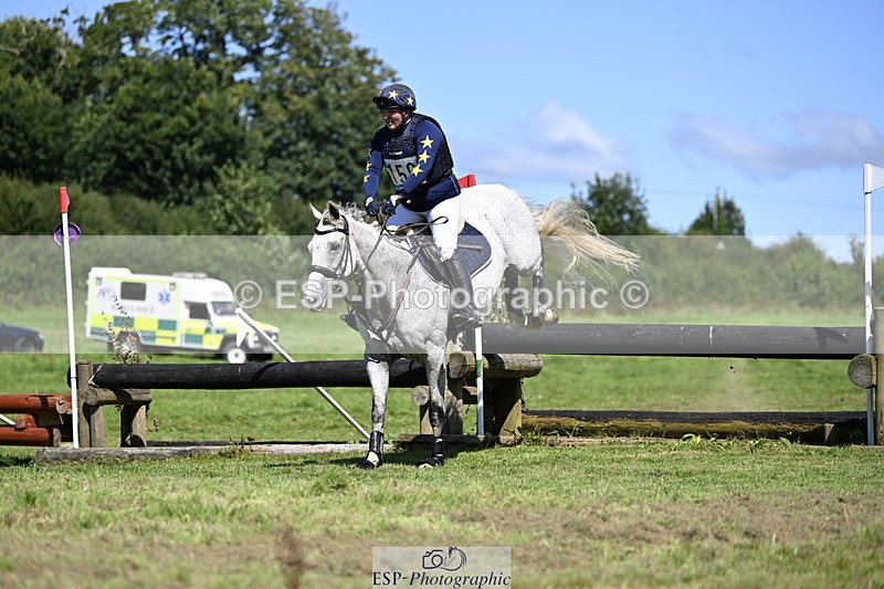 240811A-135929-04415 - 158-