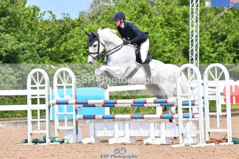 240619A-111700-00048 - Cls 1 British Novice and 90cm Open