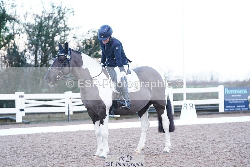 241214-095756-00101 - 122-Lisa.Counsell-Paris.Party.Girl