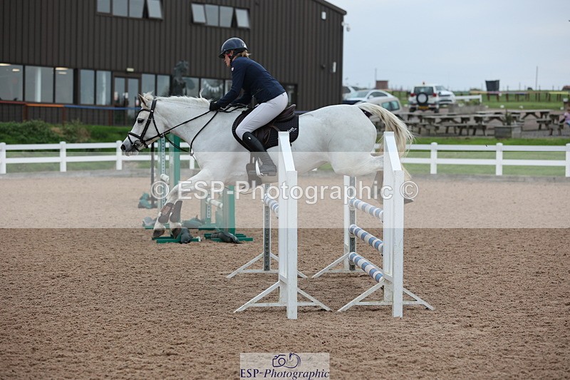 241101A-081206-00105 - FRI Cls 2 British Novice and 90cm Open