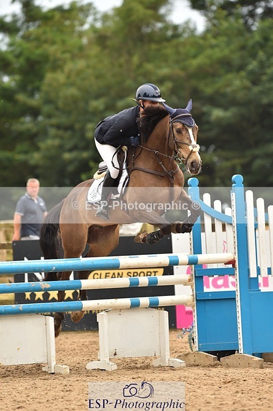 230618-135702-12838 - Cls 25 Pony Foxhunter & 1.10m Open