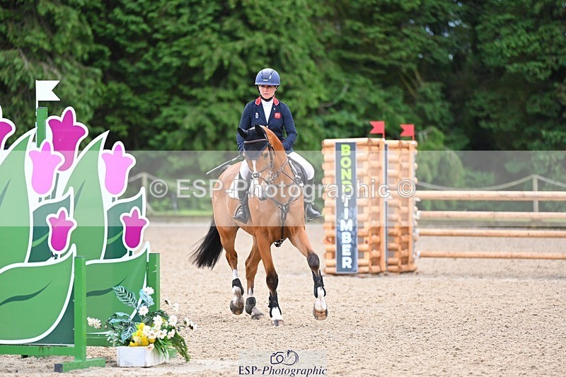 240526-162116-25405 - 233-SILVESTERS_FINESSE-Rosalind_Canter