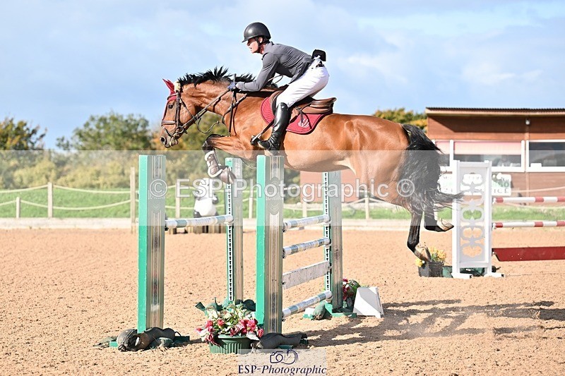 251005-103512-02802 - Cls 15 Foxhunter and 1.20m
