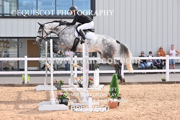 BPP_7560 - CLASS 15 FRI Senior 1.05m Open