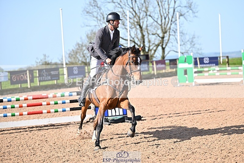 260408-100533-00078 - Cls 2 British Novice and 90cm