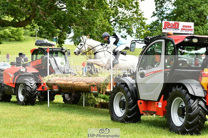 250525A-130617-16744 - D-470-Kitty.King-VENDREDI.BIATS