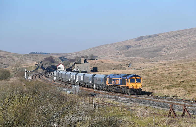 JL - 27.3.17 66732 6D77 Arcow - Hunslet, Blea Moor loop - Blea Moor