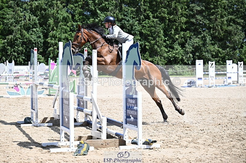 260705A-142216-20328 - Cls 52 Snr 1m 05 GP Jump Off