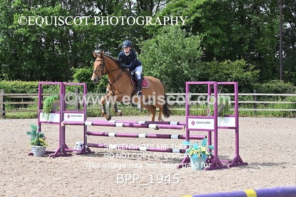 BPP_1945 - CLASS 18 SUN British Novice/ 90cm Open