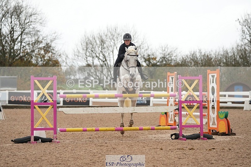 251107-134518-01232 - Cls 6 Foxhunter and 1.20m Open
