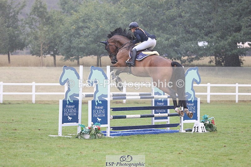 250830A-132427-06666 - Cls 16 Snr Newcomers and 1.10m Open