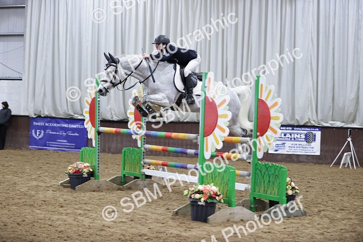 SBM_001411 - Class 4 - Senior Newcomers/ 1.10m Open