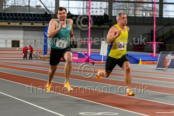 MastRelay26-915871 - Masters Set One