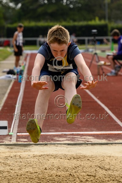 Age25SUN-919944 - Field Male