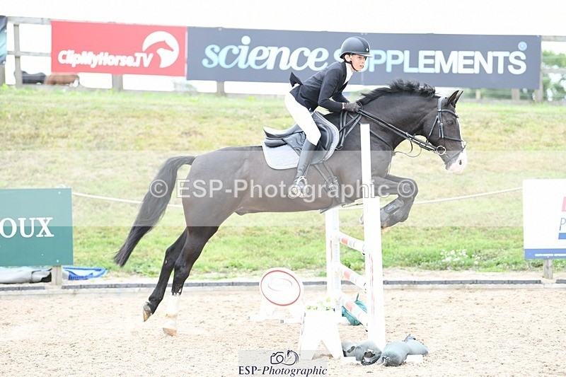 250807-111716-00564 - 90cm Round 1