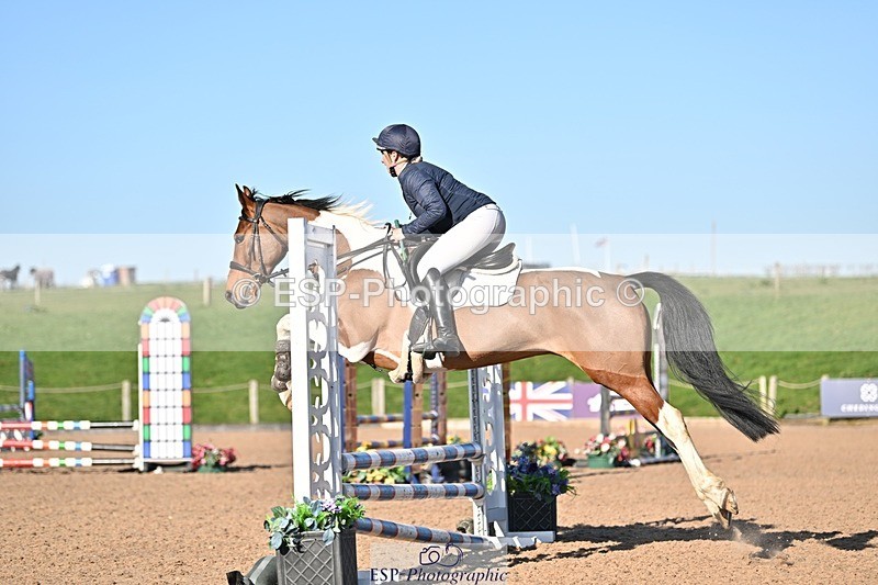 250401-170841-00283 - 70cm classes