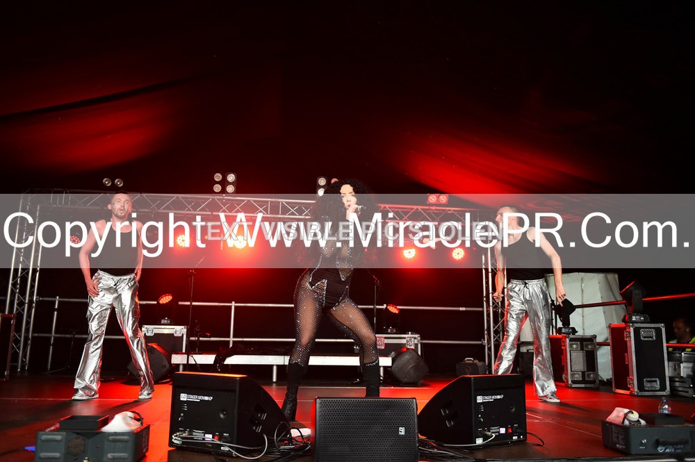 SH4_6169 - The Cher Experience
