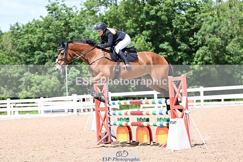 240619A-141321-00480 - Cls 4 Snr Newcomers and 1.10m Open