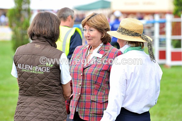 EQUISCOT 9322 - A WEE PEEK AT RHS 2013