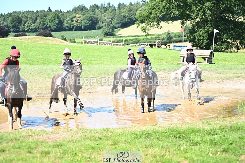 240729B-150424-03105 - Abbie's Group XC