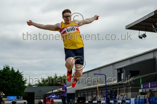 Sen25SUN-916881 - Field Male