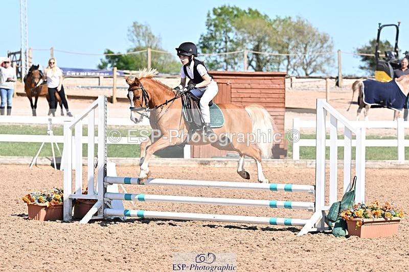 250513-161612-00208 - Clr Rnd & 60cm