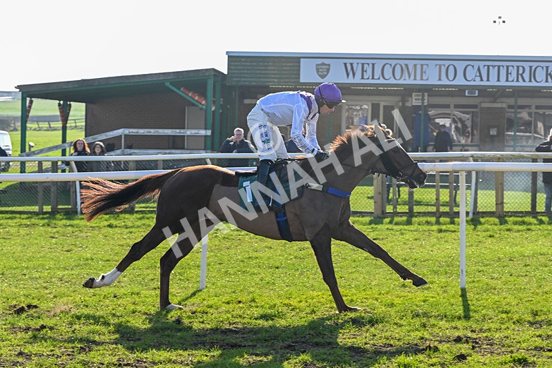 040326-Race 1-Pigeon House-8431 - Race 1