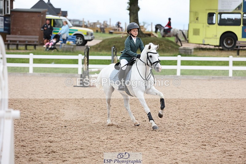 240630A-180235-16268 - Cls 28 Stepping Stones 128cm + 138cm